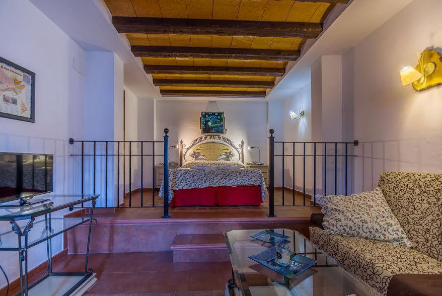 Hostal Nuevo Milan I Сан-Клементе Экстерьер фото